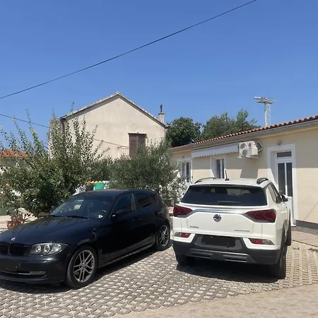 Miri&gary's * Betina (Sibenik-Knin)