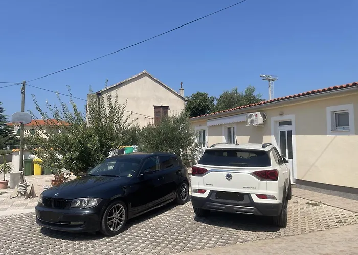 Miri&gary's * Betina (Sibenik-Knin)